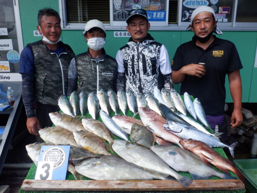 船外機ボートで黒田さんメイチ ウスバハギ マダイ カワハギ サバ メバルをゲット 磯釣り カセ釣り ボート釣りの石倉渡船 三重県紀北町